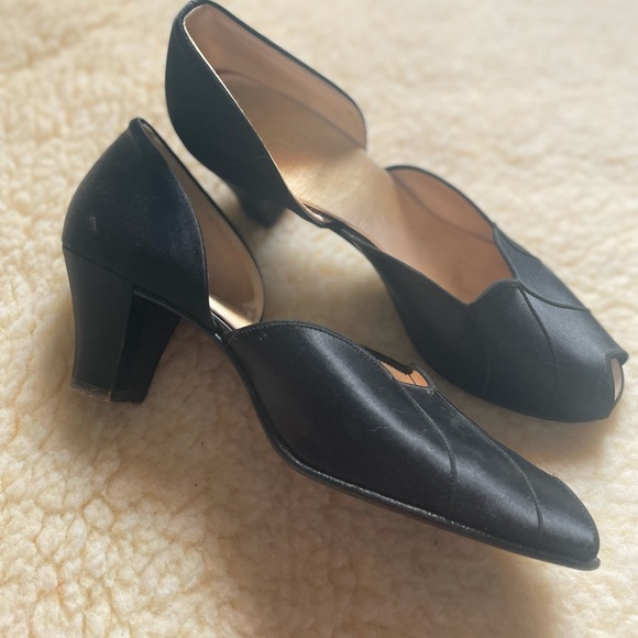 Antique 1940s perfect condition satin shoes - Picture 3 of 5